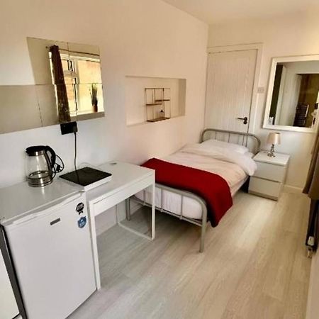Private Single Room With Ensuite In Chorlton Manchester Exterior foto
